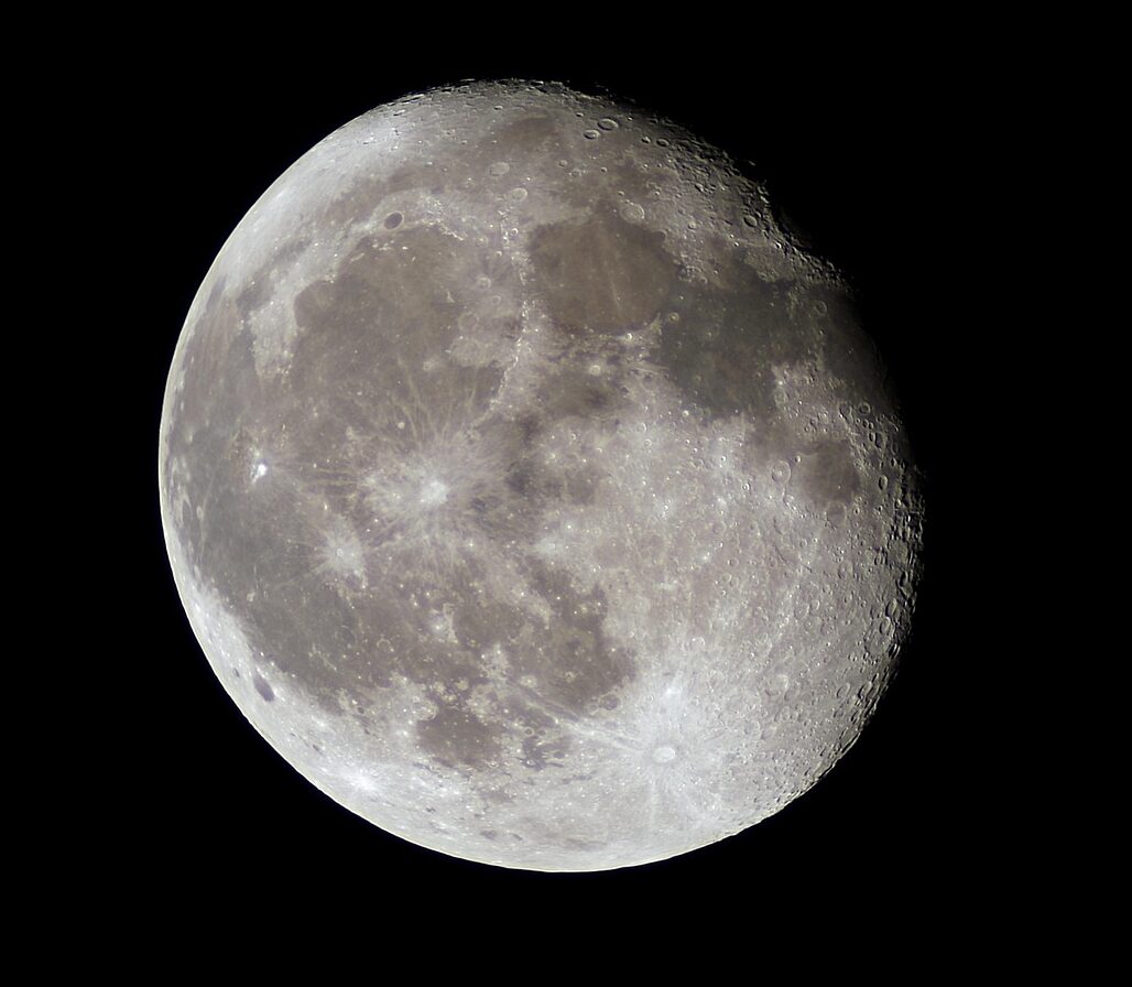 moon 8855057 1280 e1758883739920